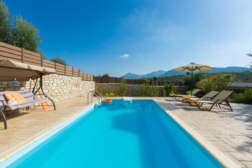 Roumeli Villa | Villa Irene & Villa Sylvia