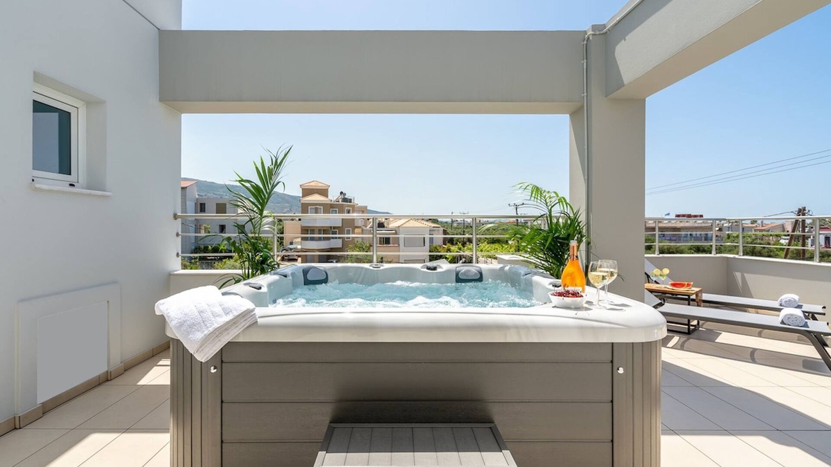 Tsikalaria Villa | Villa Isabella Luxury Living rooftop Jacuzzi.