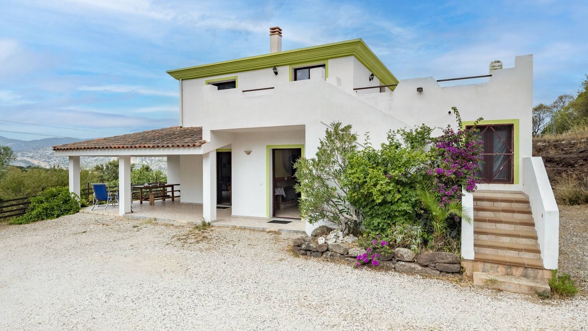 Dorgali Villa | Villa Isportana with Mountain Views, Outdoor Areas & Wi-Fi