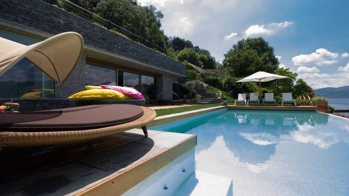 Ispra Villa | Villa Ispra Summary: