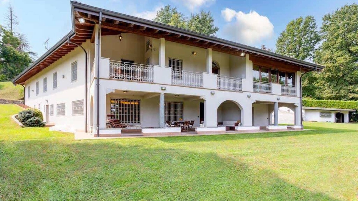 Castelletto Sopra Ticino Villa | Villa Paradise Summar