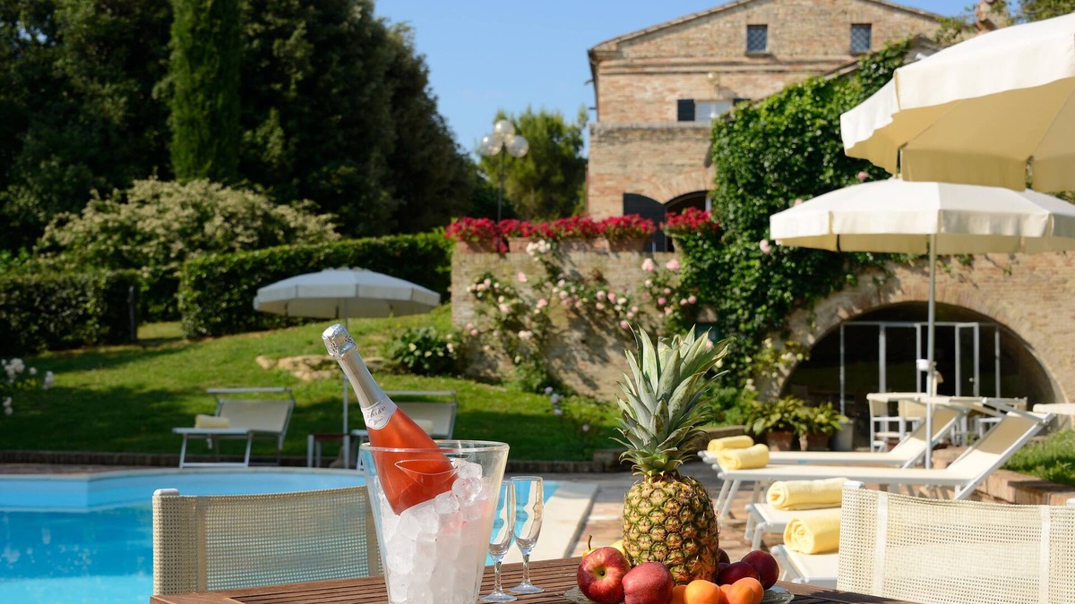 Rupoli Villa | Villa rent with swimingpool, garden, tenniscurt, near the sea