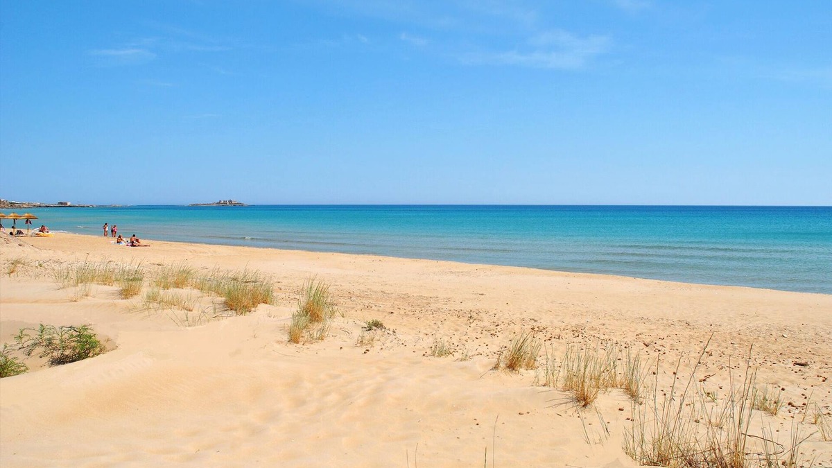 Portopalo di Capo Passero House | Villa at 20 m. from the sea on the beautiful and unspoiled beach of Carratois