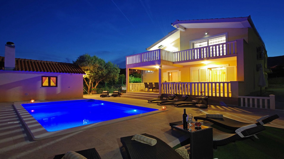 Rudine Villa | Villa Iva SAVE 20 percent on Split-villas com
