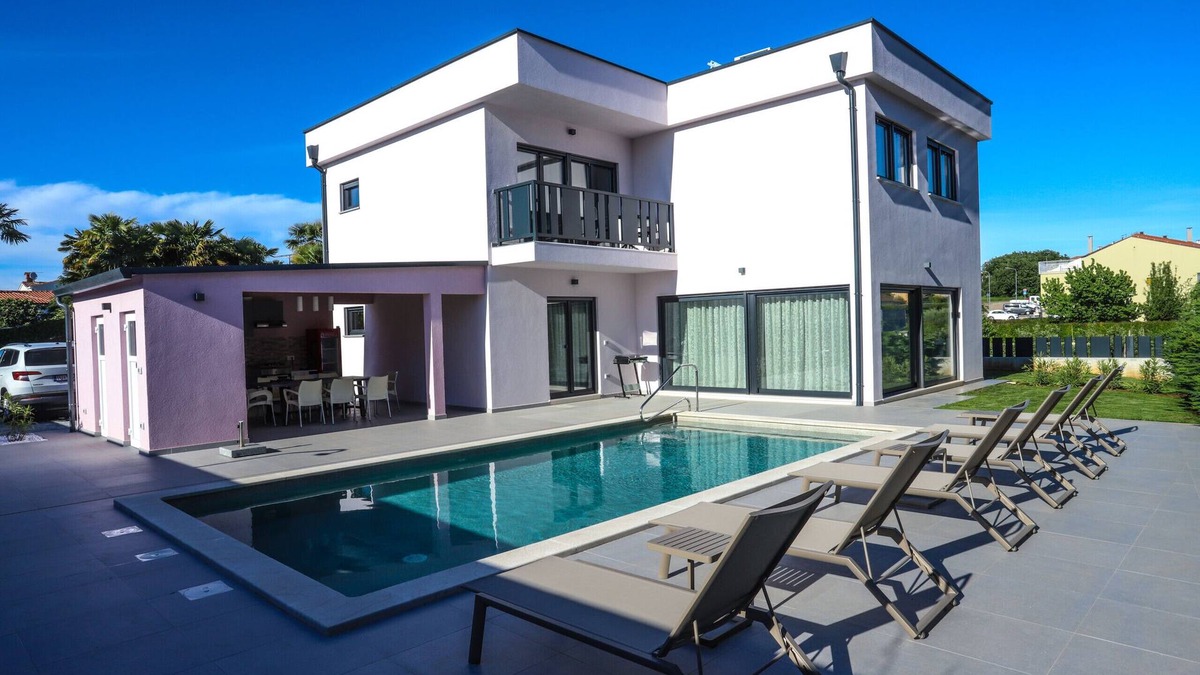 Mali Maj Villa | Villa Jacky in Poreč for 8 people with private pool just 900 meters from sea
