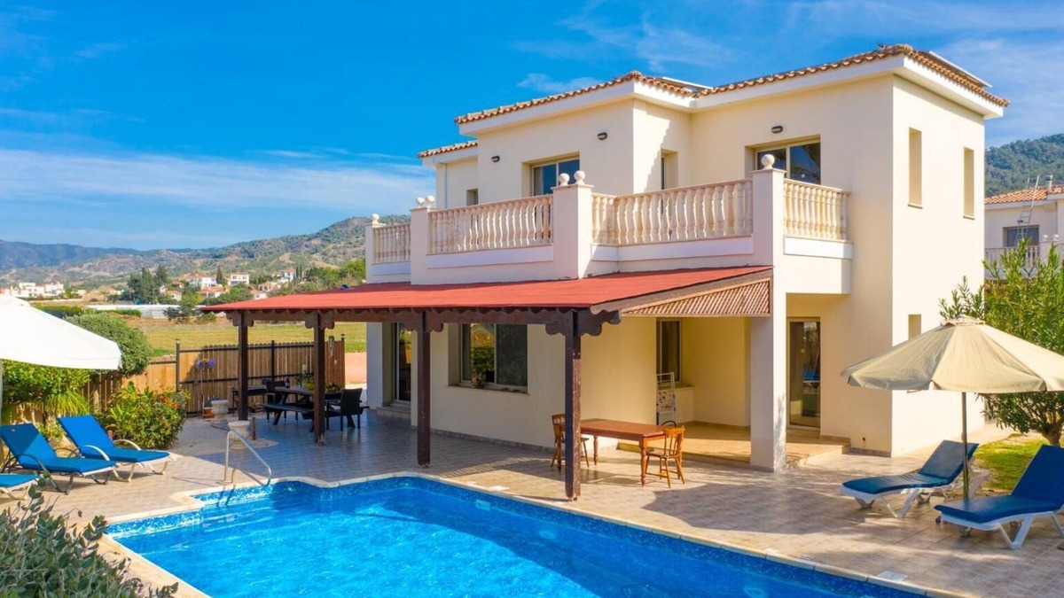 Argaka Villa | Villa Jan Lui - Four Bedroom Villa, Sleeps 8