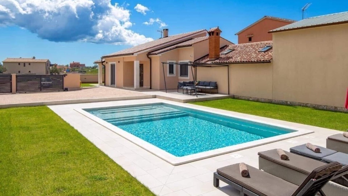 Bibici Villa | Villa Jessica by Istrabook