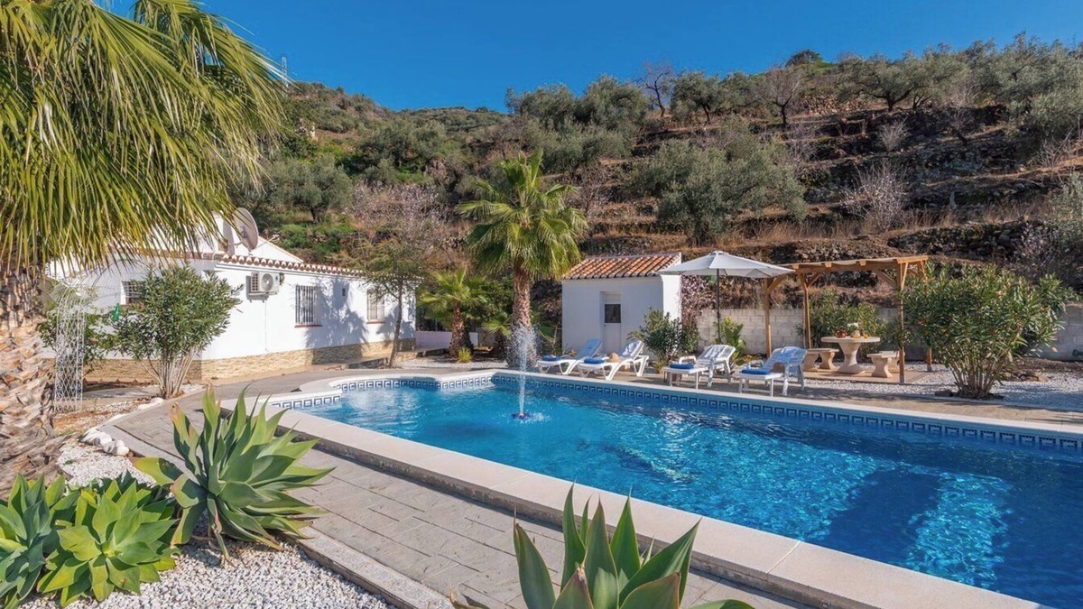 Arenas Villa | Villa José Antonio Arenas by Ruralidays