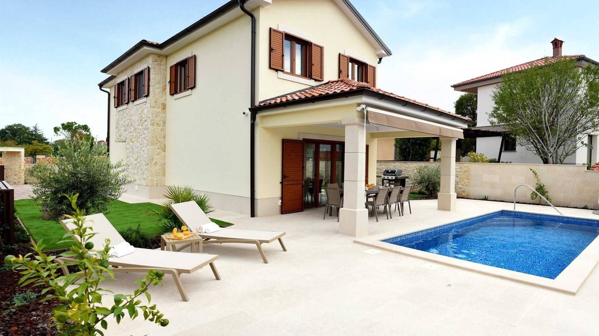 Rasopasno Villa | Villa Julija with heated swimming pool