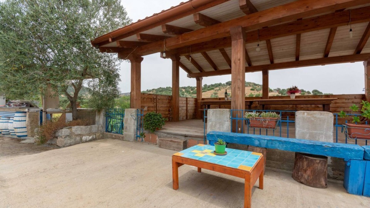 Oliena Villa | Villa Jumpadu surrounded by nature