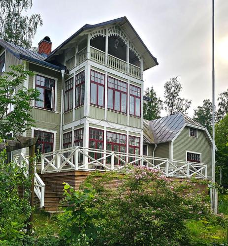 Enhorna Bed & Breakfast | Villa Kämparo