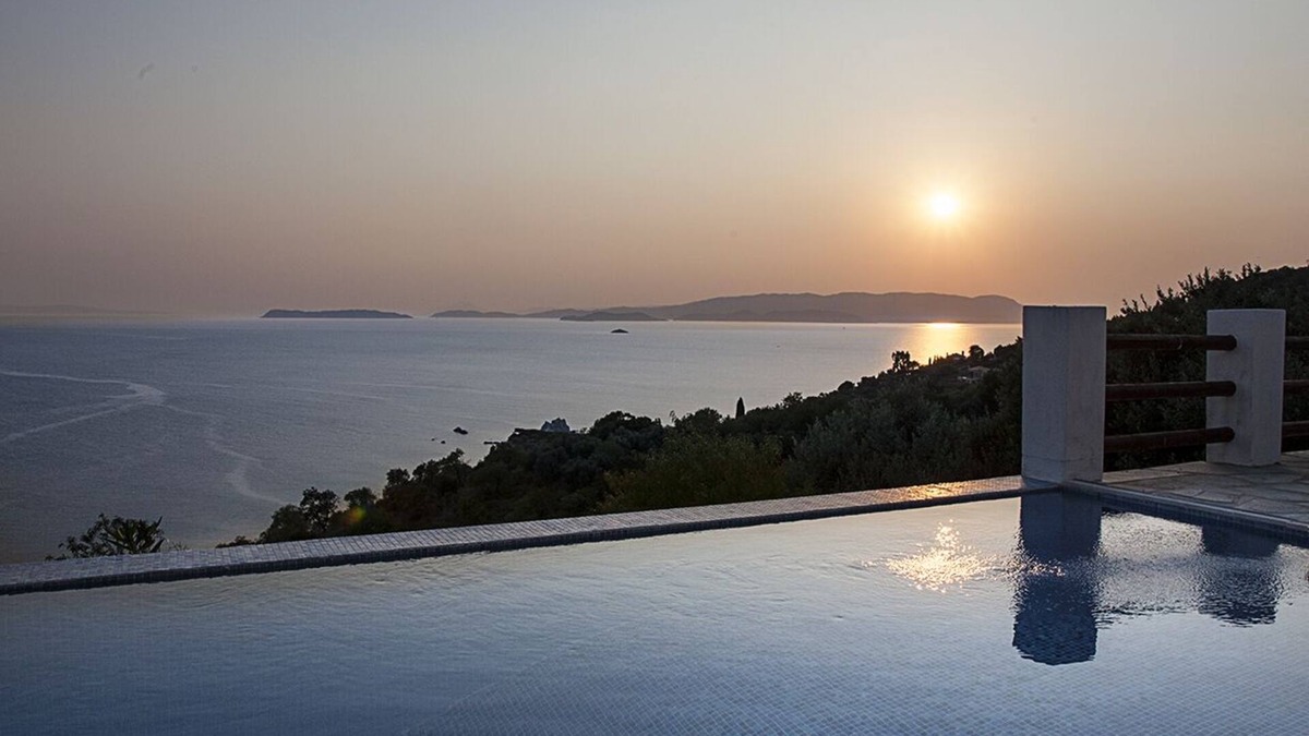 Elios Villa | Villa Kalyves Armenopetra - Beautiful Pool - Amazing Sea Views -Walk to Beaches