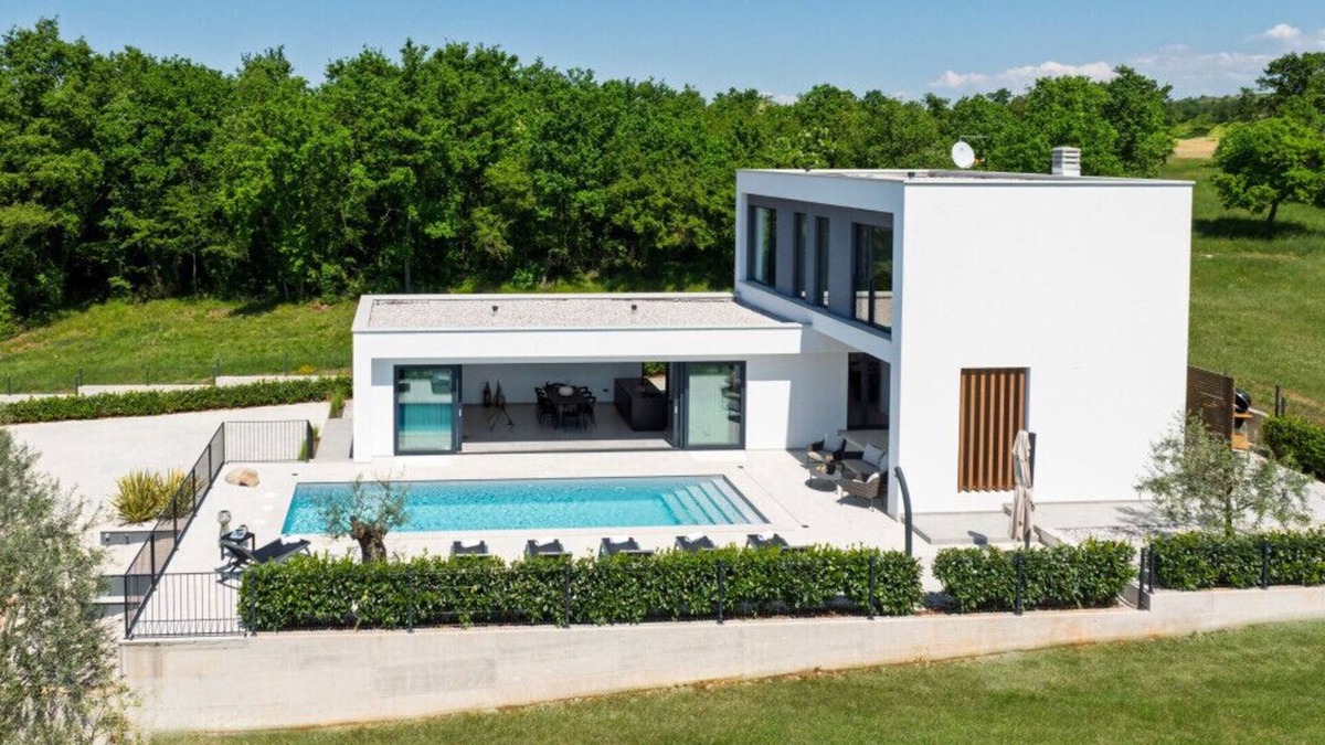 Mugeba Villa | Villa Karbula by Villas Guide