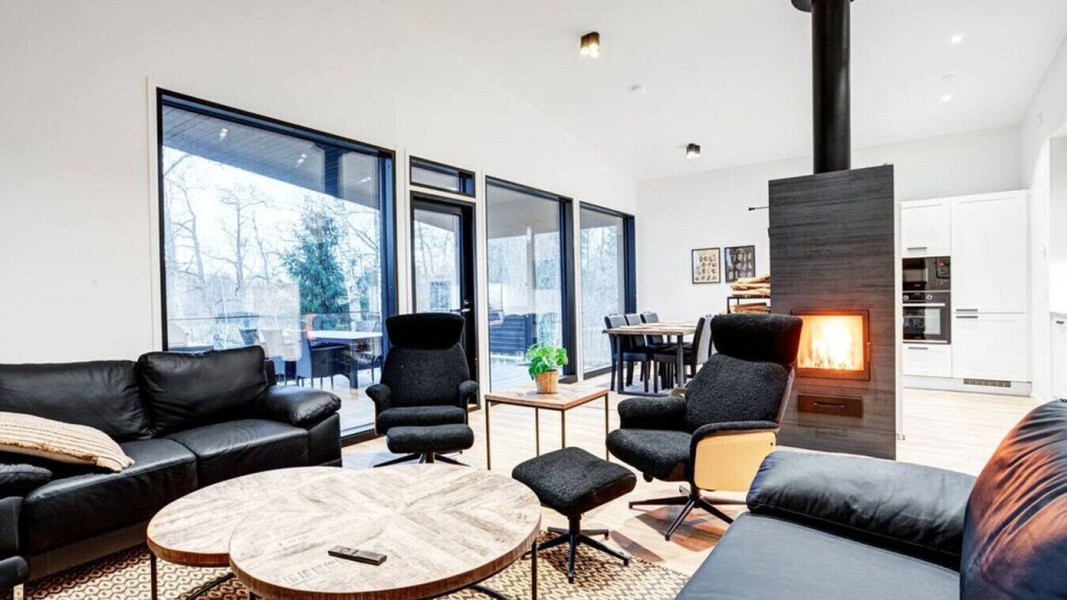 Porvoo House | Villa Karina - Beachfront with Jacuzzi