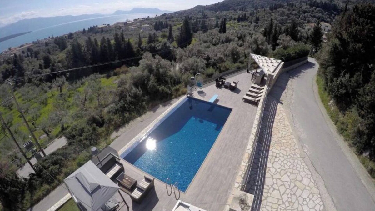 Spanokhorion Villa | "Villa Kastro" with Sea View, Private Pool, Garden and Balcony