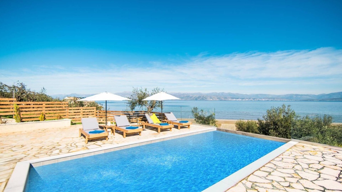 Apraos Villa | Villa Katostrato Beach by Villa Plus