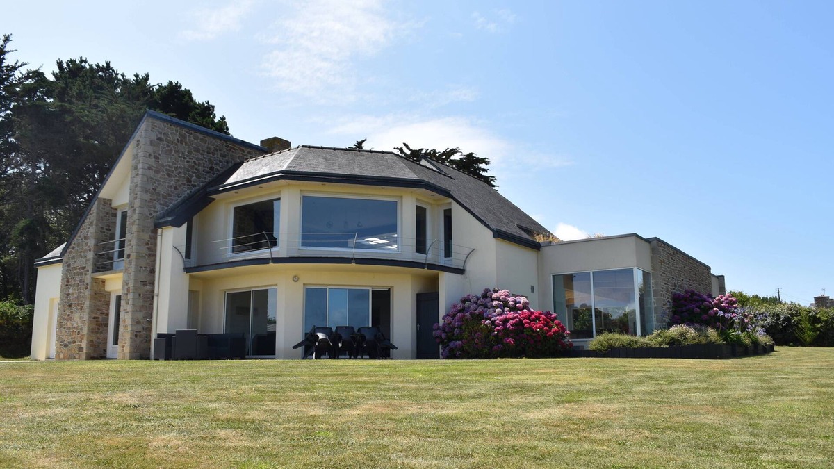 Pleubian Villa | Villa Kermati, sea view