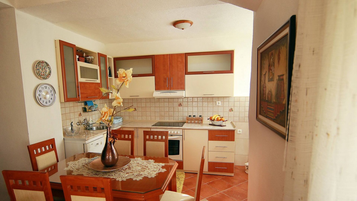 Demir Hisar Villa | Villa Kirjana is a relaxing gateway amidst lush greenery and Prespa Lake beaches
