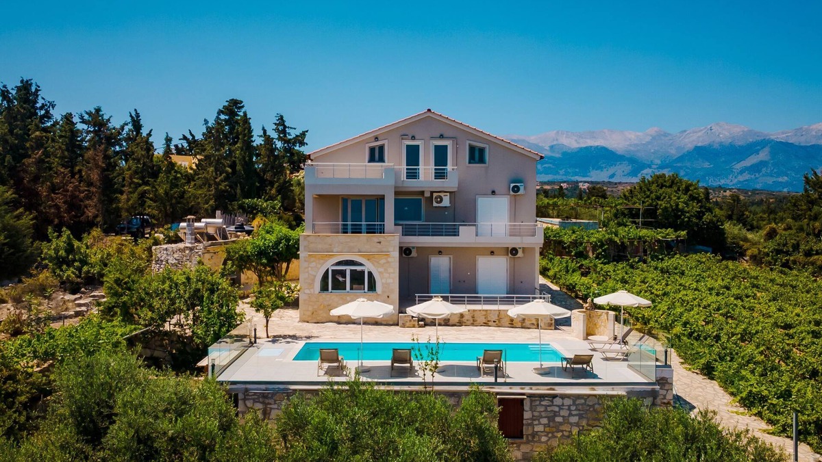 Douliana Villa | Villa Konstantinos Hilltop Vineyard Escape