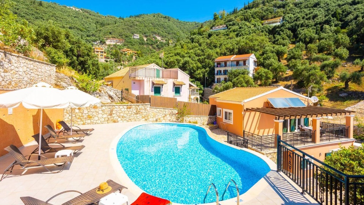 Katavolos Villa | Villa Konstantinos - Three Bedroom Villa, Sleeps 8