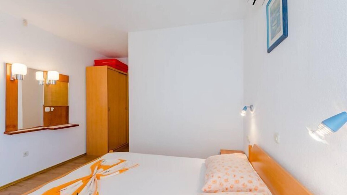 Brela Apartment | Villa Kosa with balcony and sea view