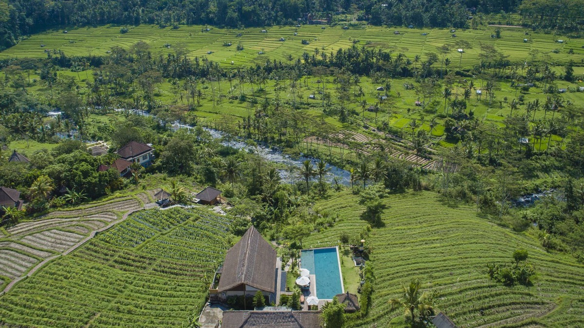 Sidemen Villa | Villa Kropak - live amongst the ricefields of Sidemen valley!