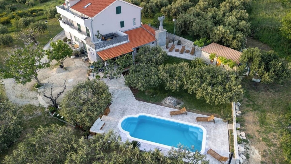 Mravince Villa | Villa Kucine