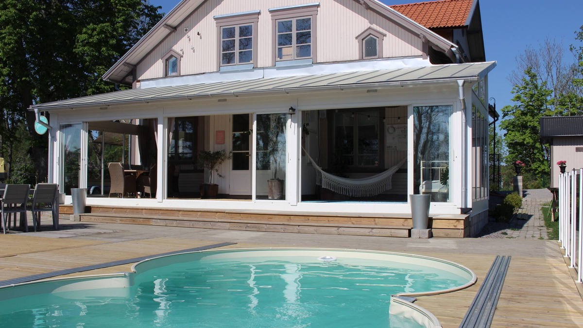 Orsundsbro Villa | Villa Kulla - countryside romance!