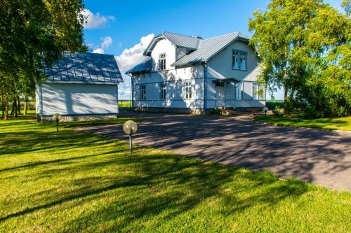 Kuressaare House | Villa Kuus Sõlme - Sea View Holiday Home