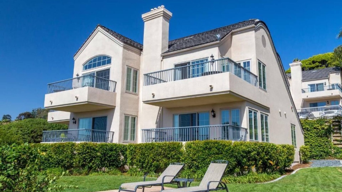 Del Mar Resort | Villa l'auberge with amenities and walking distance to beach