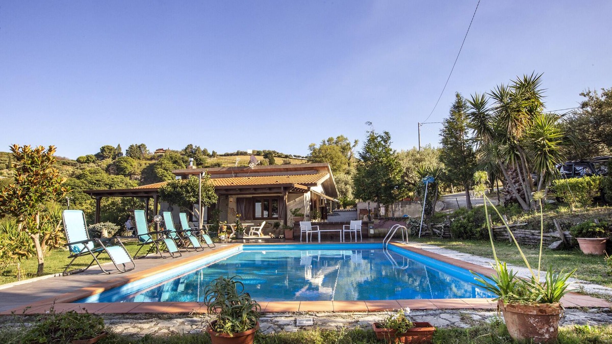 San Piero Patti Cottage | Villa 'L'Uliveto' with Sea View, Private Pool and Wi-Fi