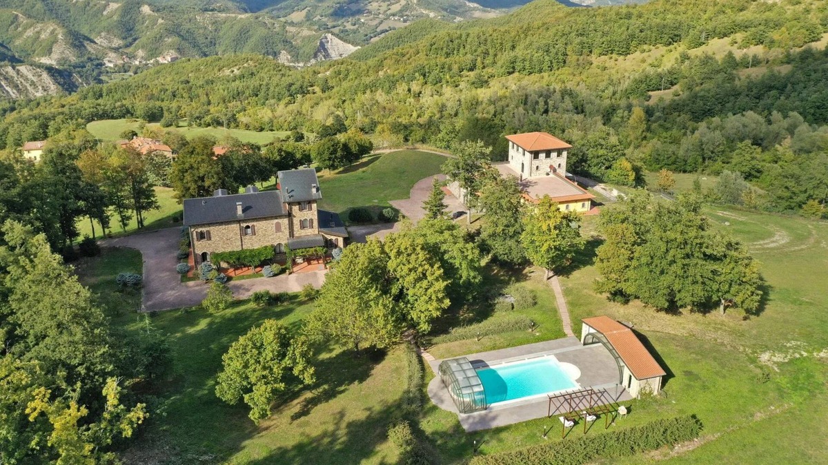 Casteldelci Villa | Villa La Cappuccina With Pool, Casteldelci, Italy