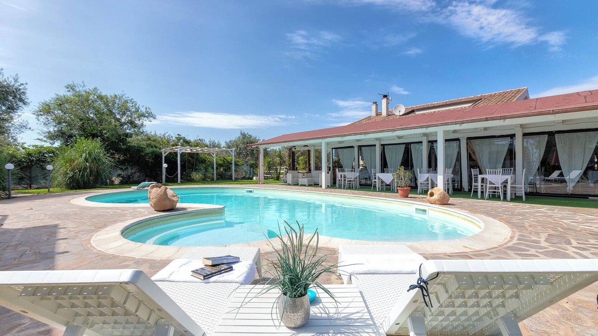 Sorso Villa | Villa 'La Casitta Di L' Abbiu' with Shared Pool, Wi-Fi and Air Conditioning
