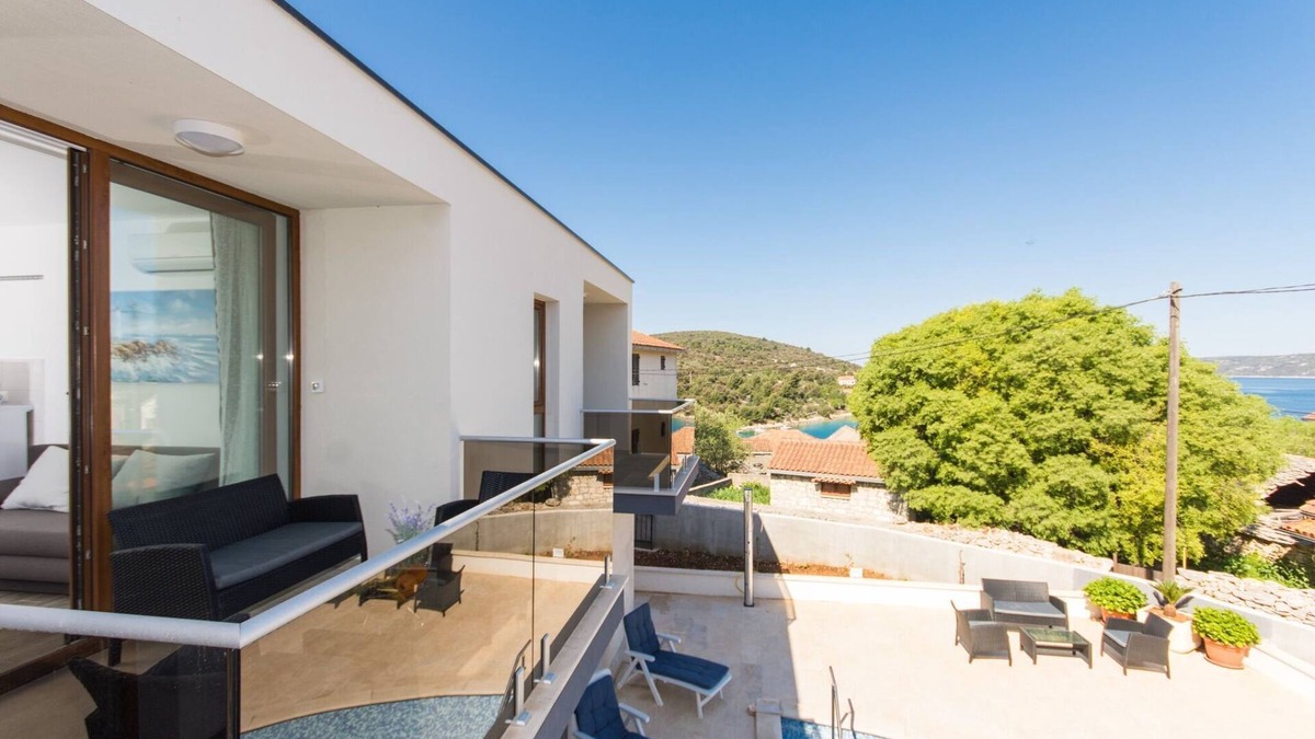 Veliki Drvenik Apartment | Villa LA-Comfort One Bedroom Apartment with Sea View Terrace 2