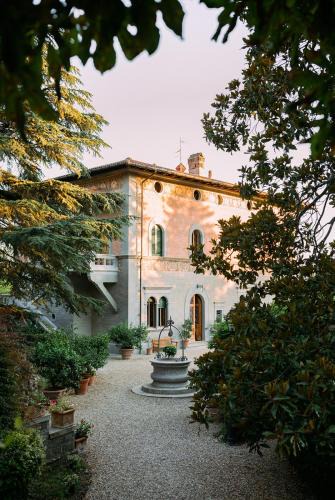 Molezzano House | Villa La Commenda Concordia