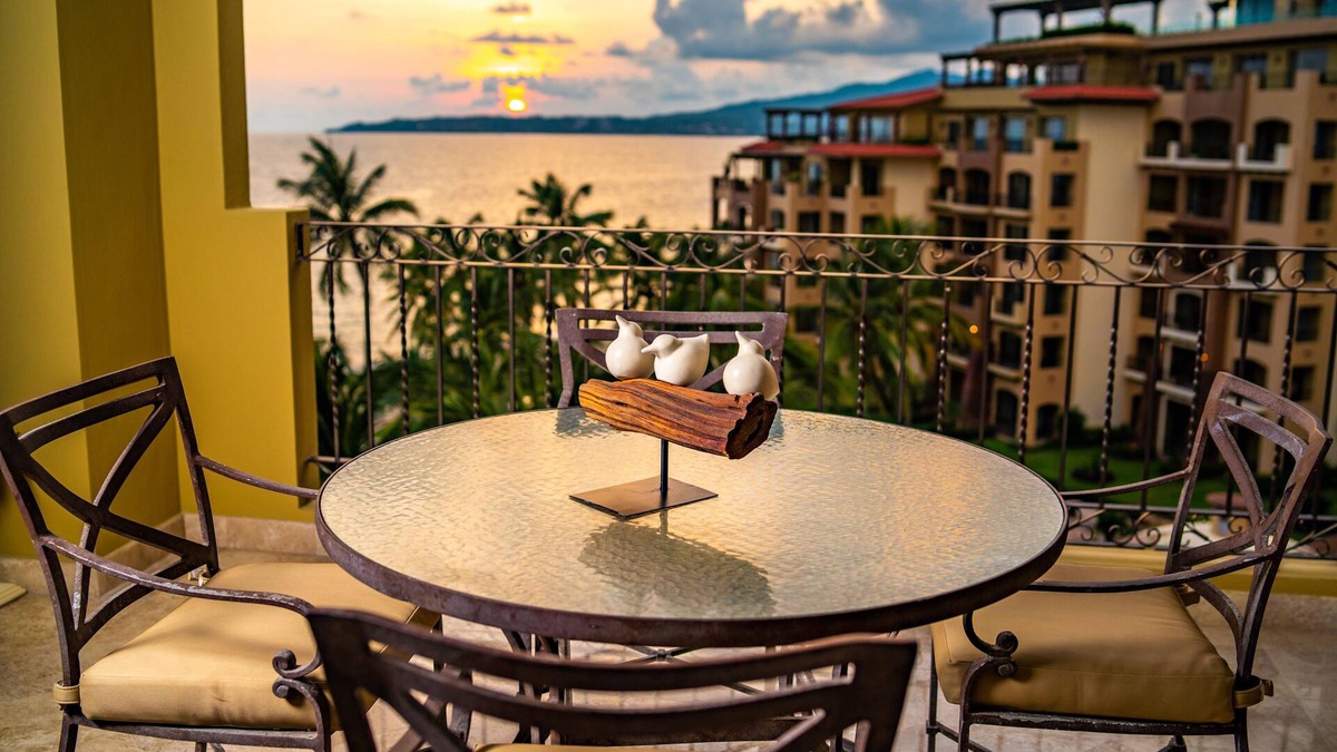 Flamingos Condo | Villa La Estancia SIXTH FLOOR STUNNER — BEST VIEW IN THE RESORT!