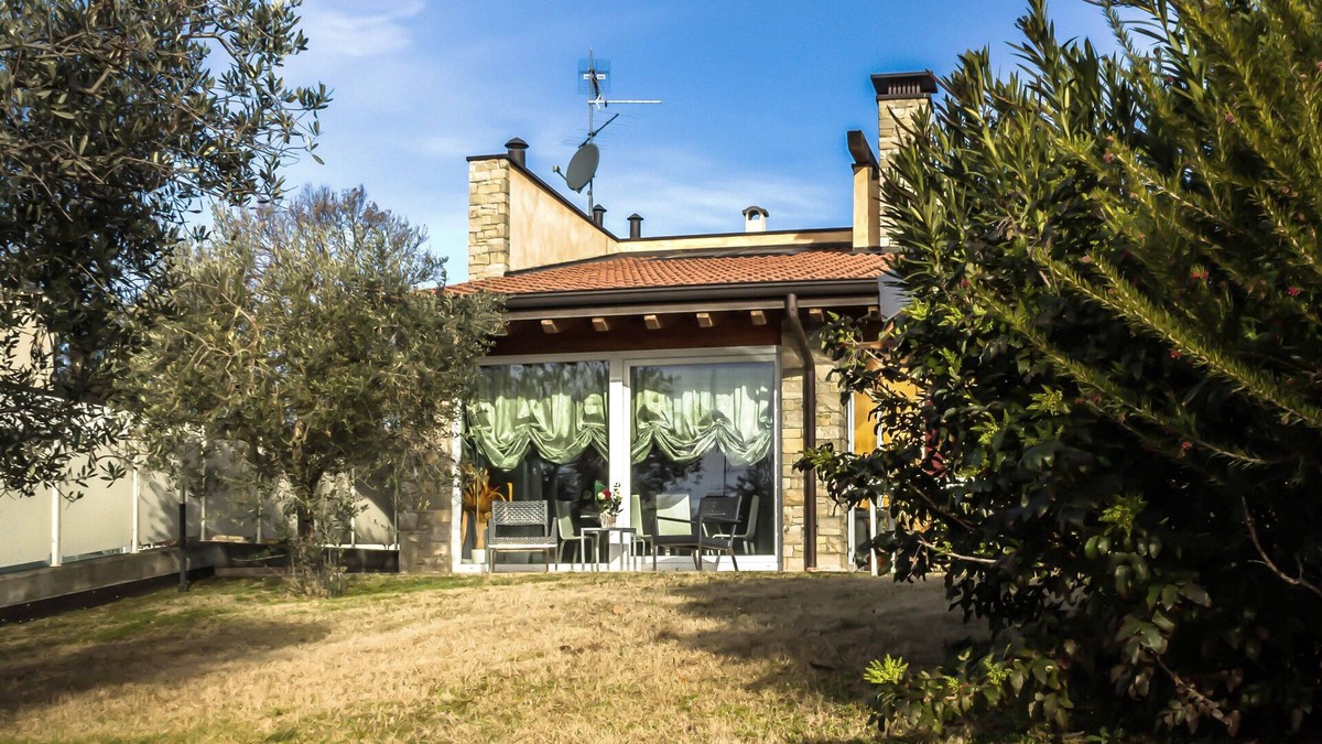 Solarolo Boat Rental | VILLA LA GEMMA ON THE LAKE