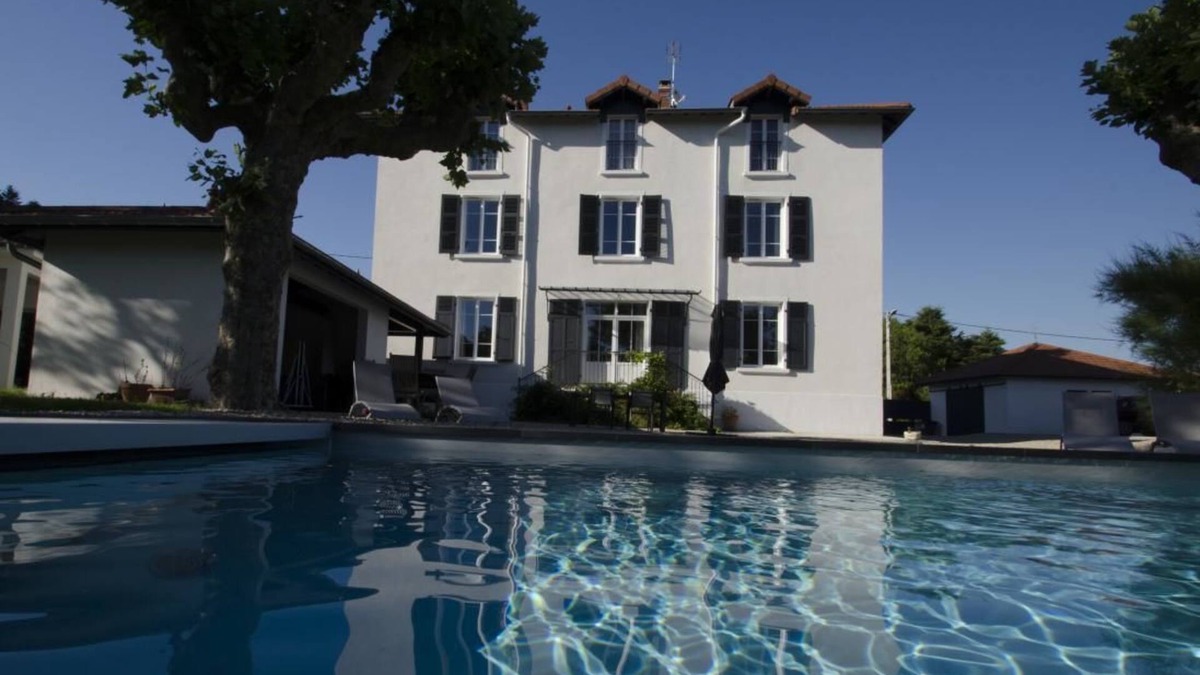 Villieu-Loyes-Mollon House | Villa La Maternité