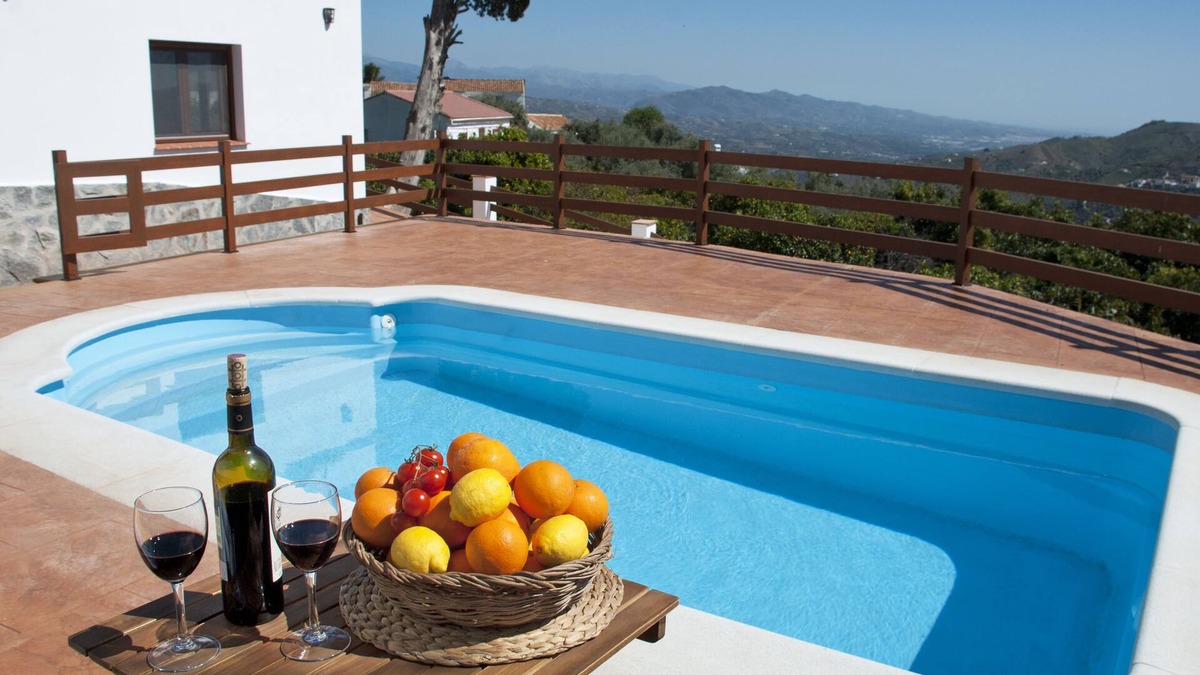Comares Villa | Villa La Noria, 15 Pers, wifi, swimming pool, Petfriendly, magnificent view