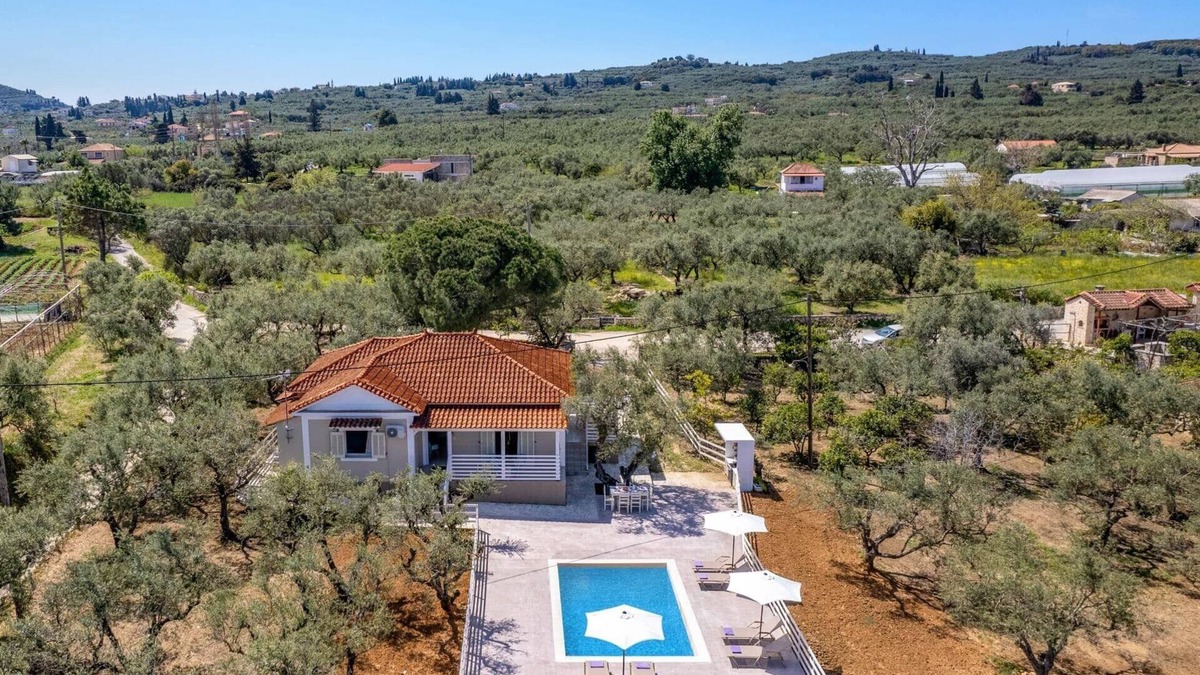 Drosia Villa | Villa La Onta by Villa Plus