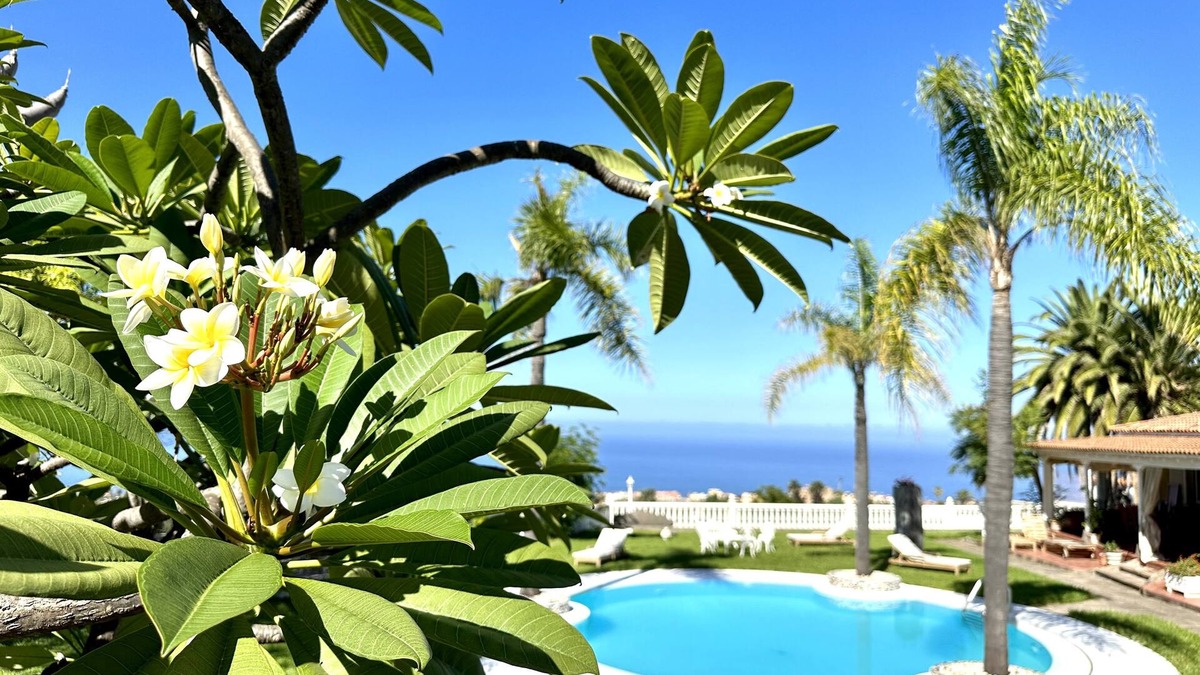 Los Realejos Villa | Villa La Perla ExoticanYour Tenerife ocean view paradise to escape!