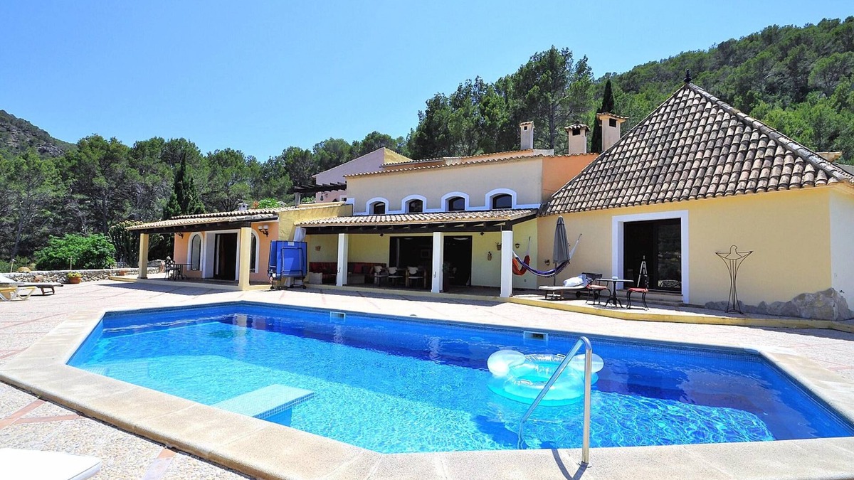 Port d'Andraitx Villa | Villa LA PERLA NEGRA- Finca with private pool in Andratx. Families BBQ Table tennis - Free Wifi