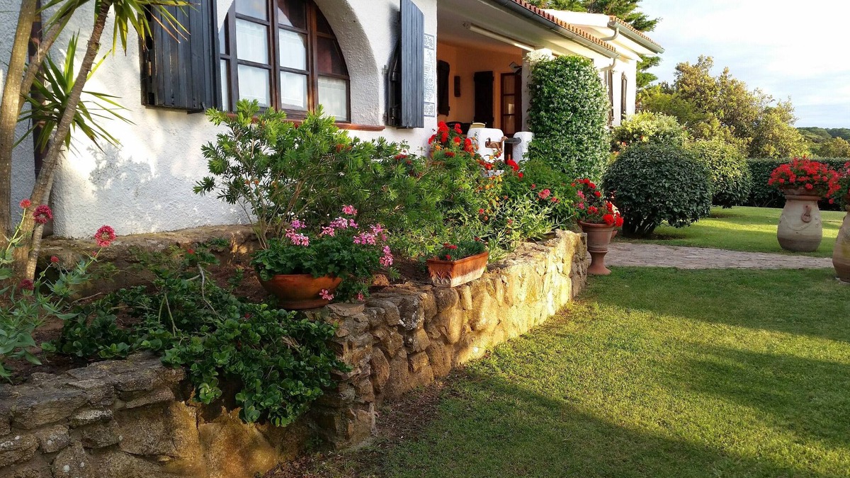 Santa Teresa di Gallura Villa | Villa La Sarra color palette, atmosphere, balance between sea and countryside.