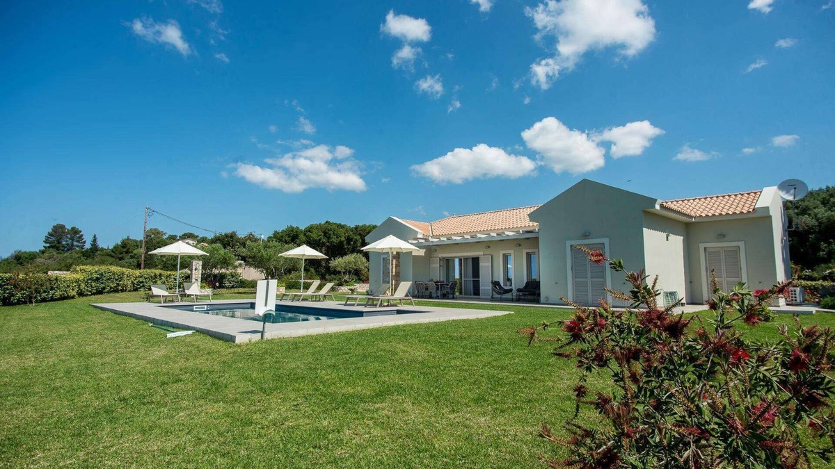 Klismata Villa | Villa La Vie - Three Bedroom Villa, Sleeps 6