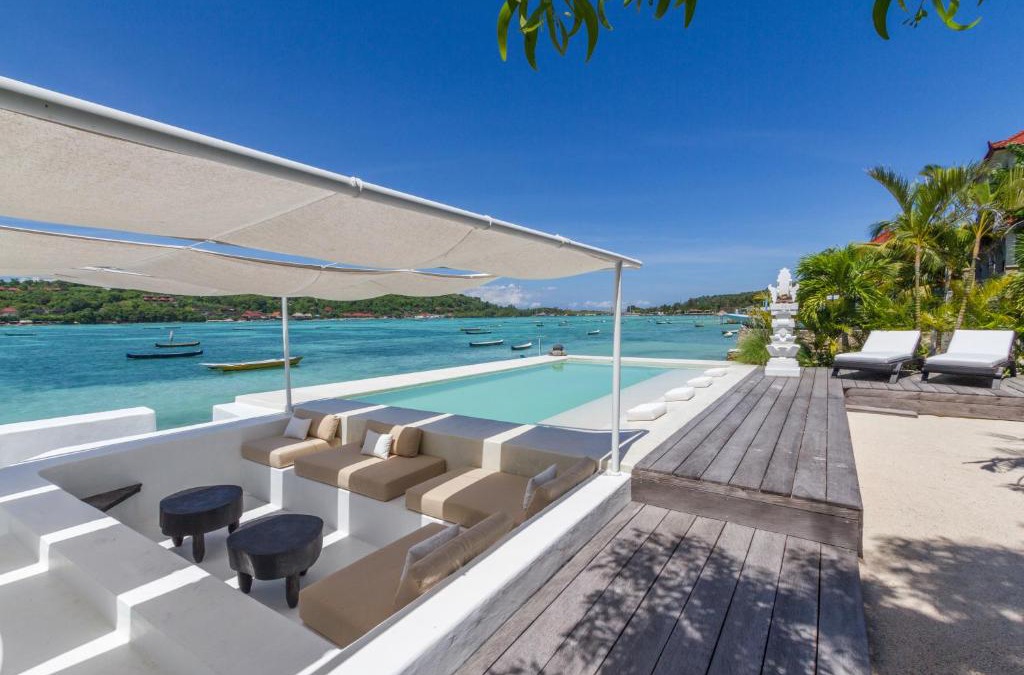 Ceningan Island Villa | Villa Lagoon - Elegant & Absolute BeachFront in Nusa Ceningan