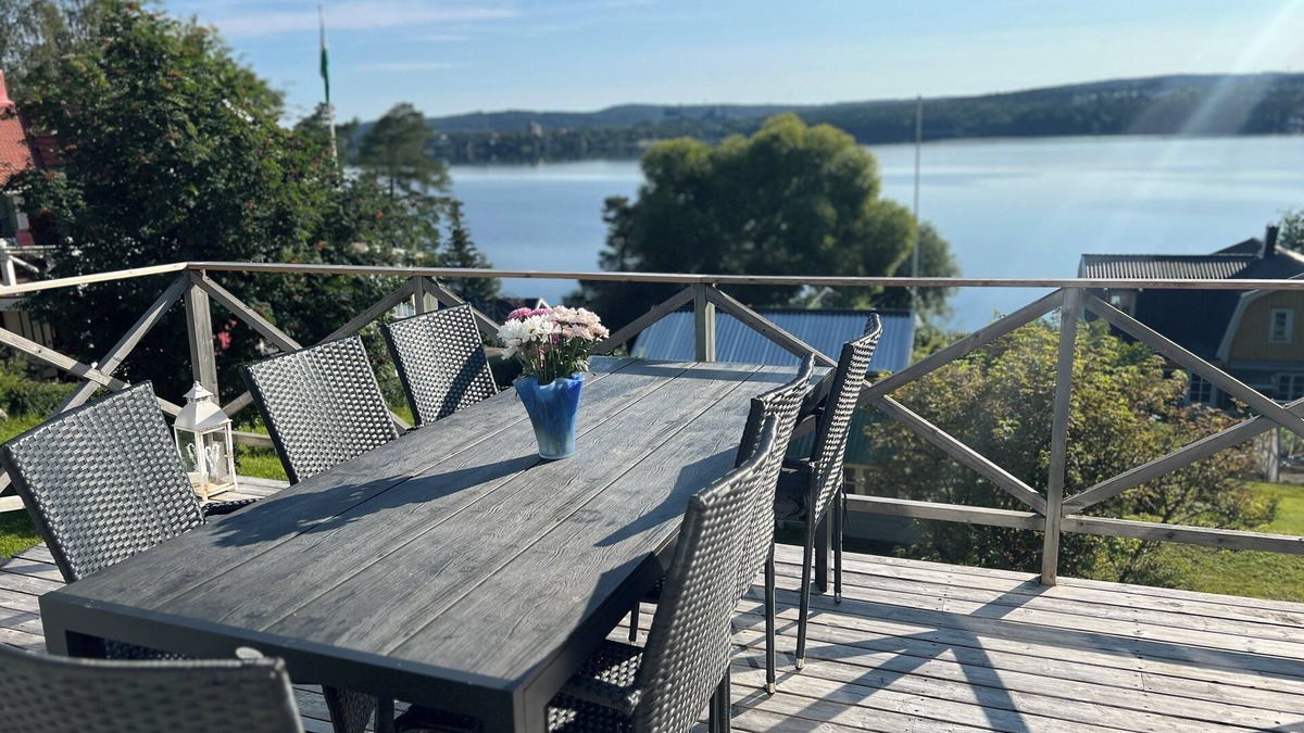Hornsberg House | Villa LakePlats: A spacious 4-bedroom house with astonishing views & free linens