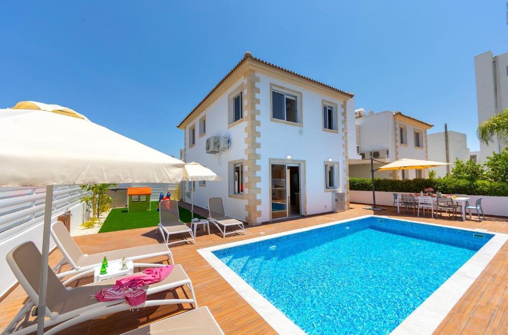 Protaras Villa | Villa Lantos Central Protaras
