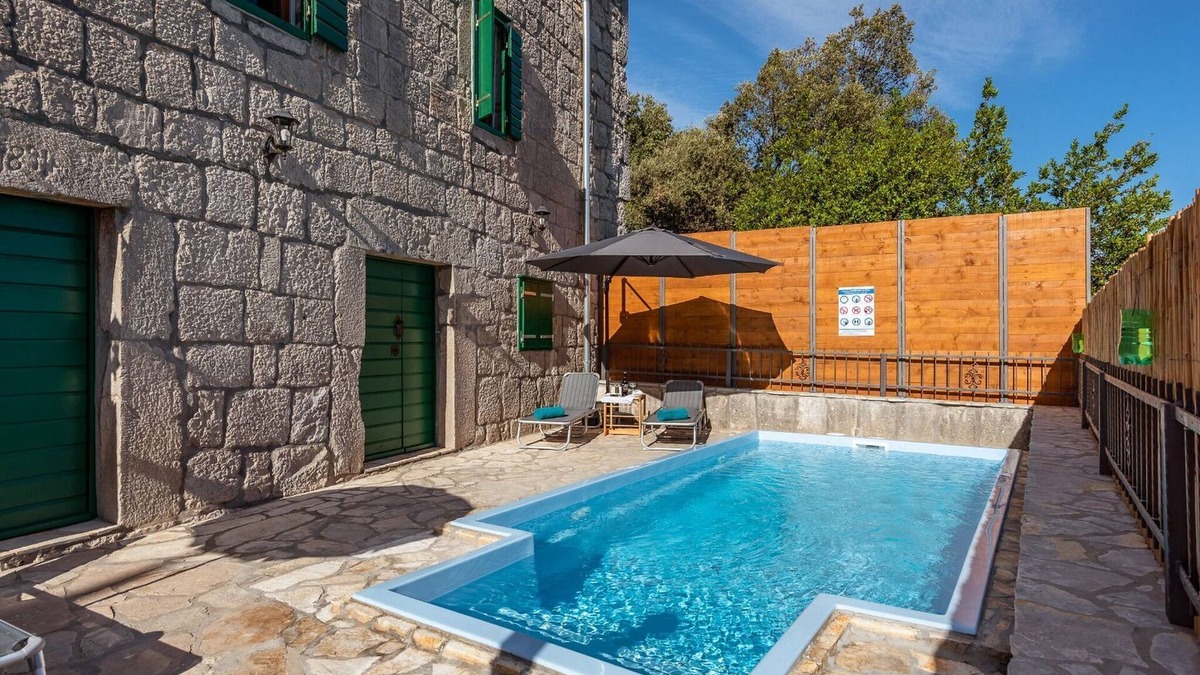 Stasevica Villa | Villa Lazini Dvori - Two Bedroom Stone House Villa with Private Pool