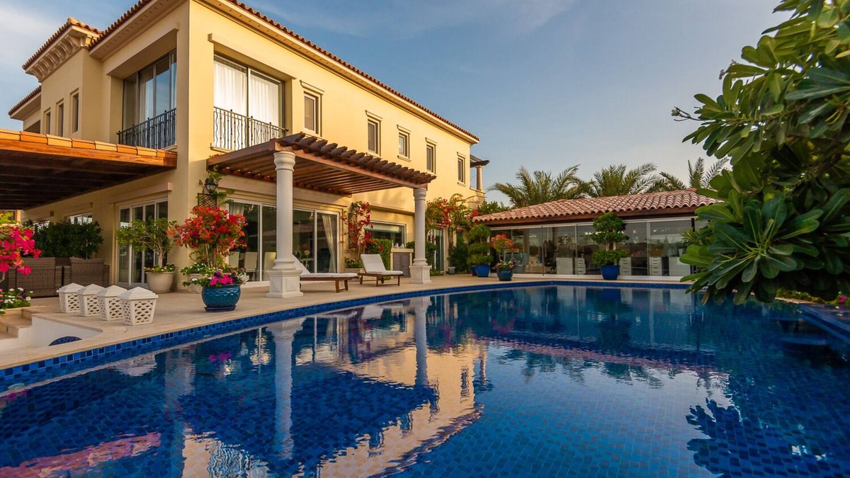 Abu Dhabi Villa | Villa Lazuli - One-of-a-kind stay, pool & jacuzzi - Saadiyat Island for 8 Guests