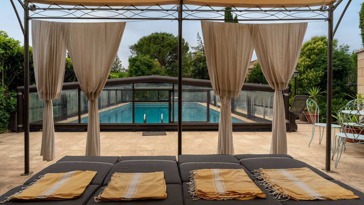 Barbentane Villa | Villa 'Le Colombier - Cambalala' with Mountain View, Private Pool and Wi-Fi